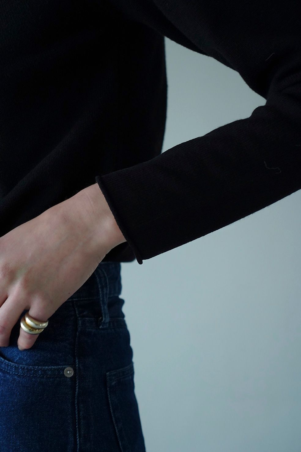 ベーシック ハイネック ニット - ROLL H/N KNIT TOPS - BLACK