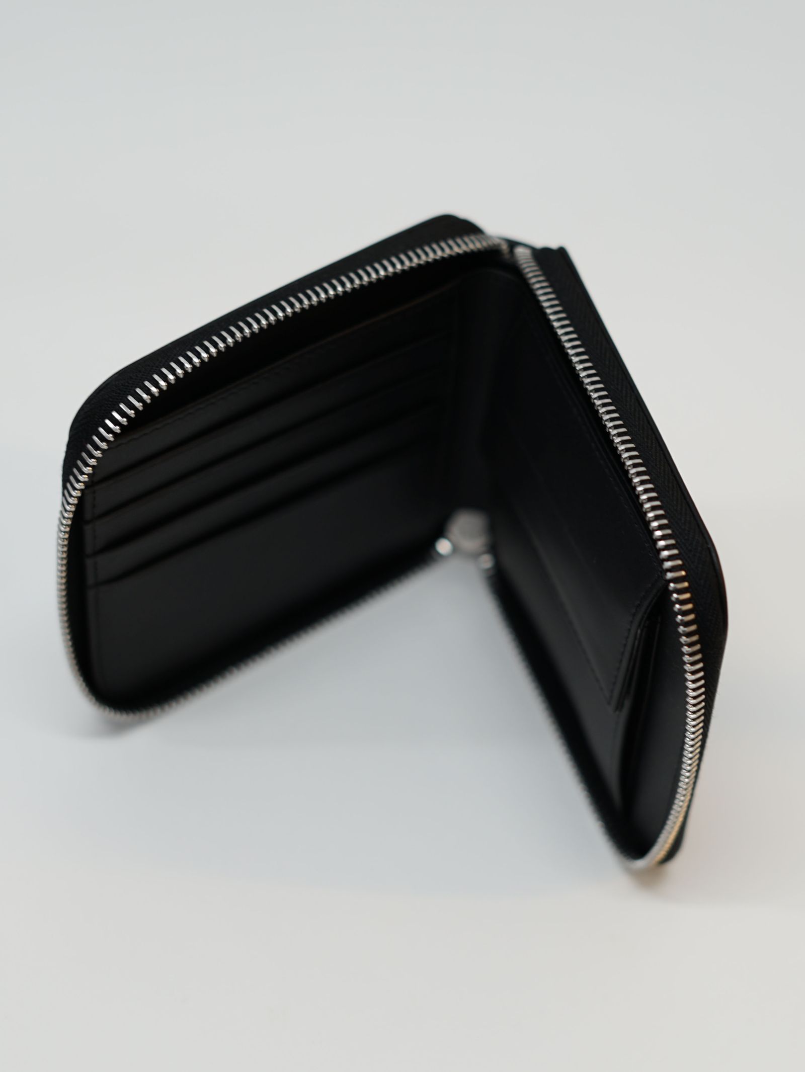 PARIS ラウンドジップウォレット