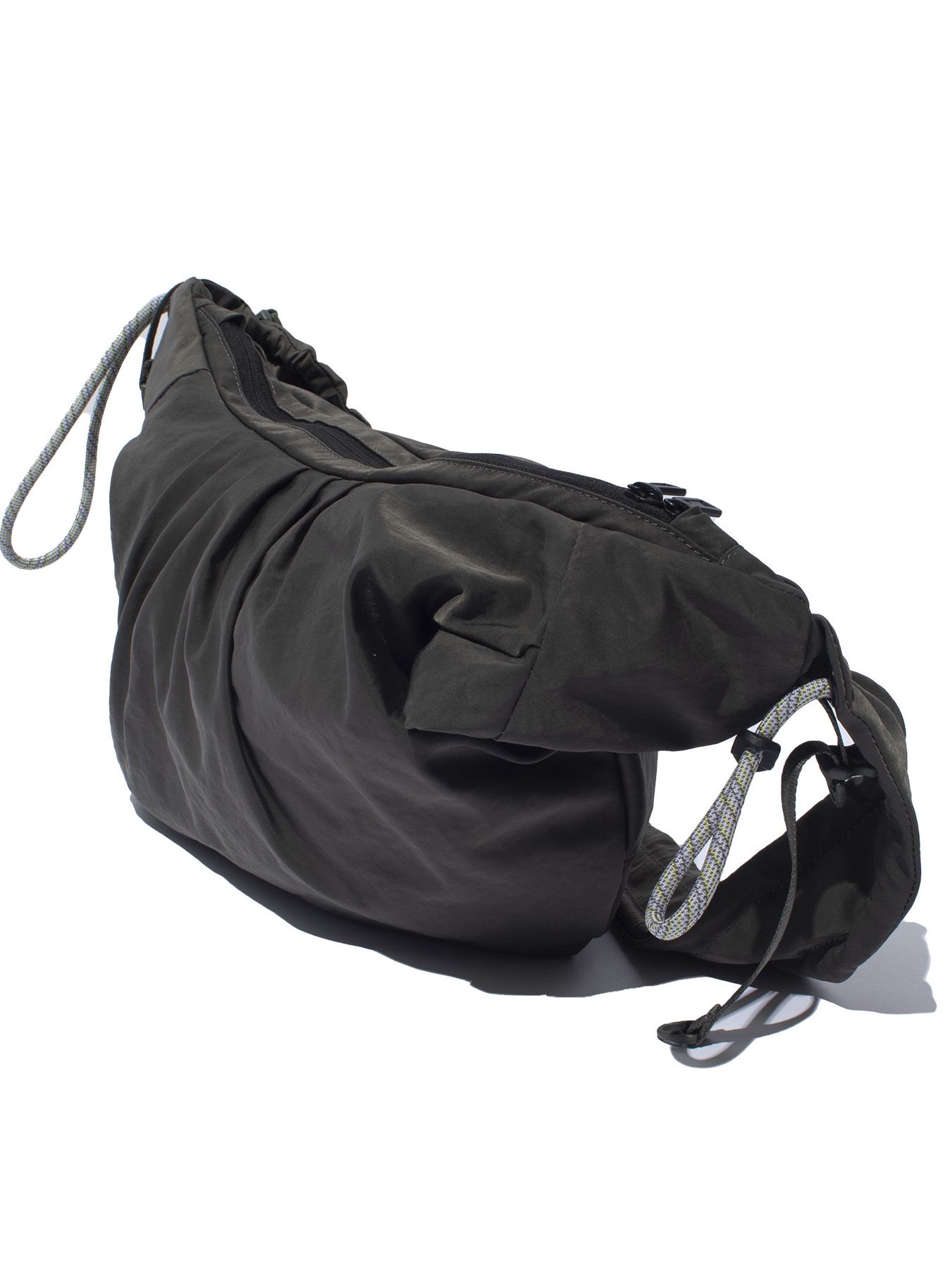 テクスチャード ツイル ボディバッグ  / TEXTURED TWILL BODY BAG （BLACK)