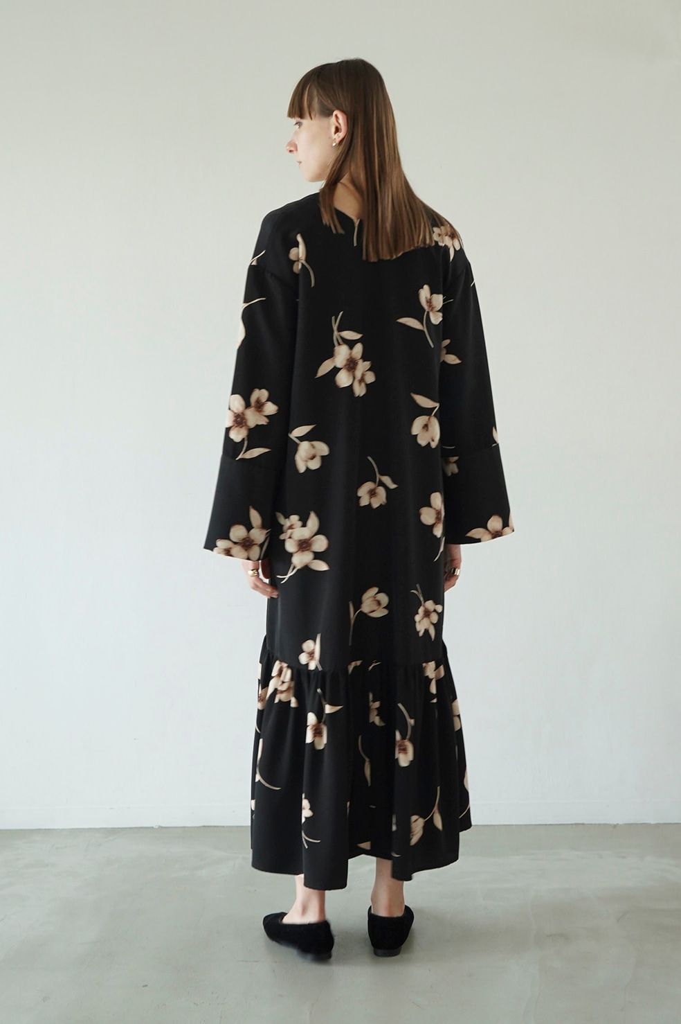 フラワーロングワンピース -  W FACE GATHER SWITCH ONEPIECE