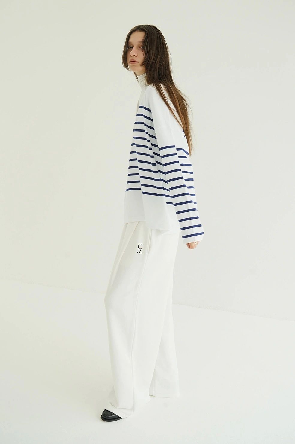 ヘンリーネックデザイントップス - WIDE HENRY NECK BORDER TOPS (WHITE)
