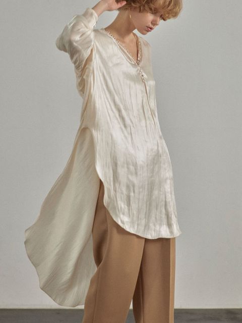 シャイニーフレアロングシャツ - IVORY
