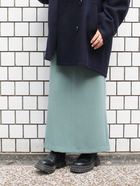 大人の余裕さを感じるETREの新作コートスタイル