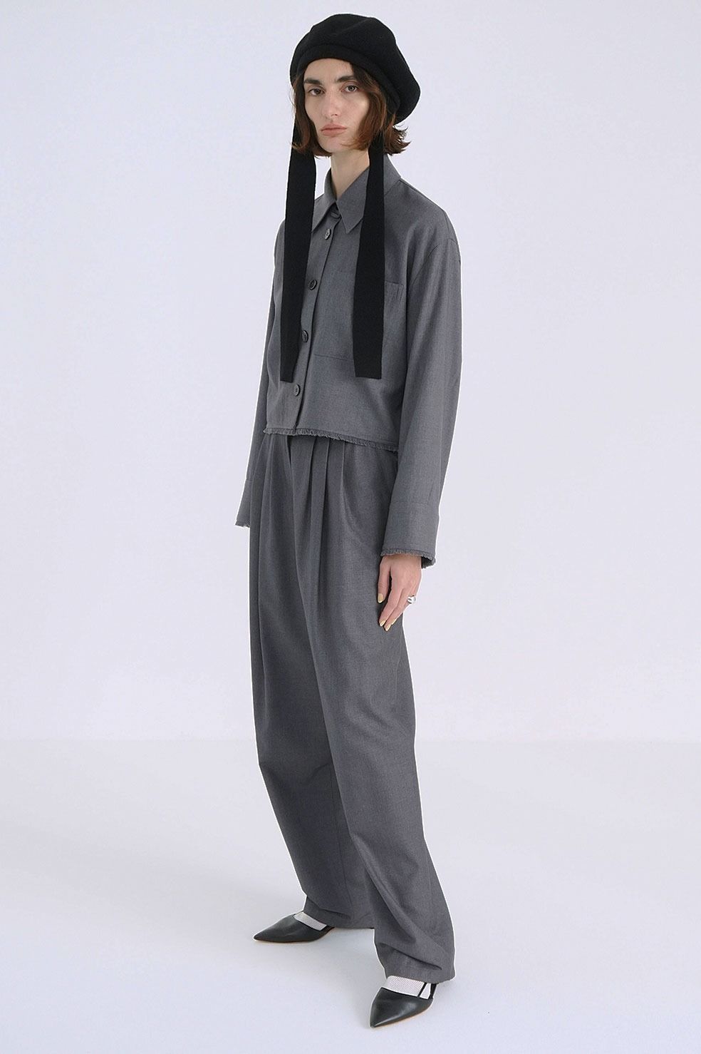 CLANE（クラネ）の「BELT TUCK TAPERED PANTS（その他パンツ