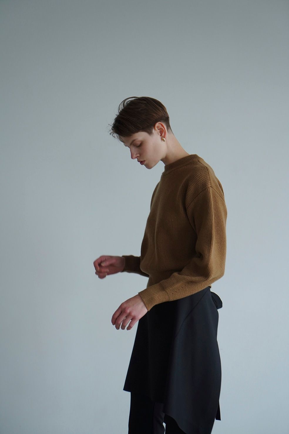 ベーシック ドロップ ショルダー ニット トップス - BASIC DROP SHOULDER KNIT TOPS - BROWN