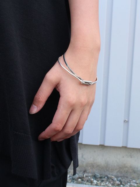 程よくモードなヴィリディアンのサマースタイル