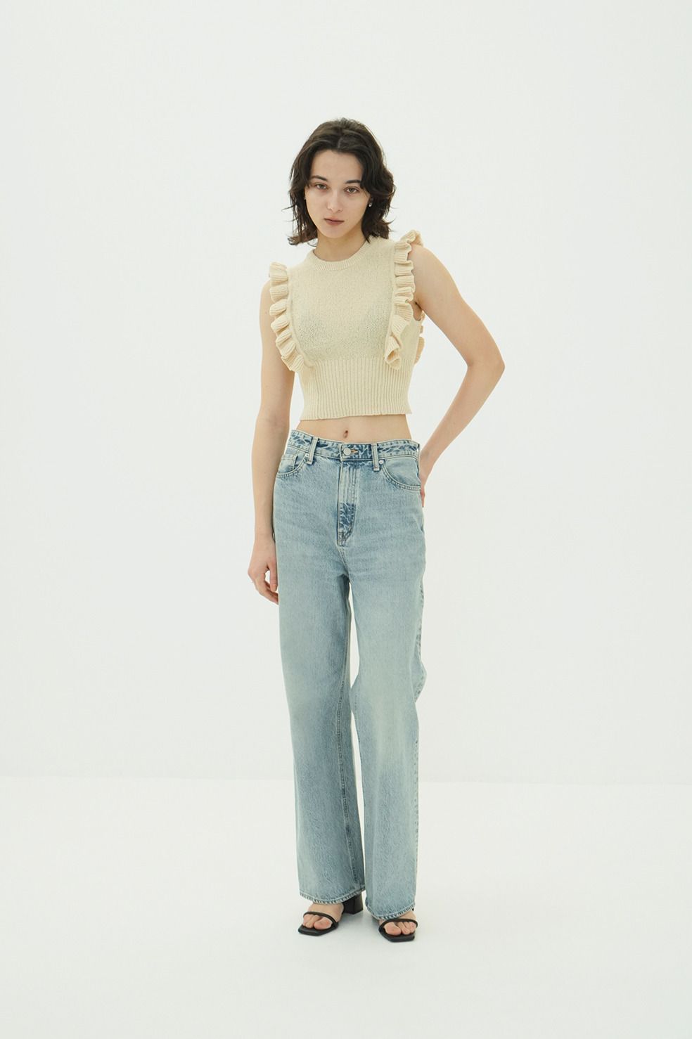 フリル スリーブ ニットトップス - FRILL SLEEVE KNIT TOPS (IVORY)