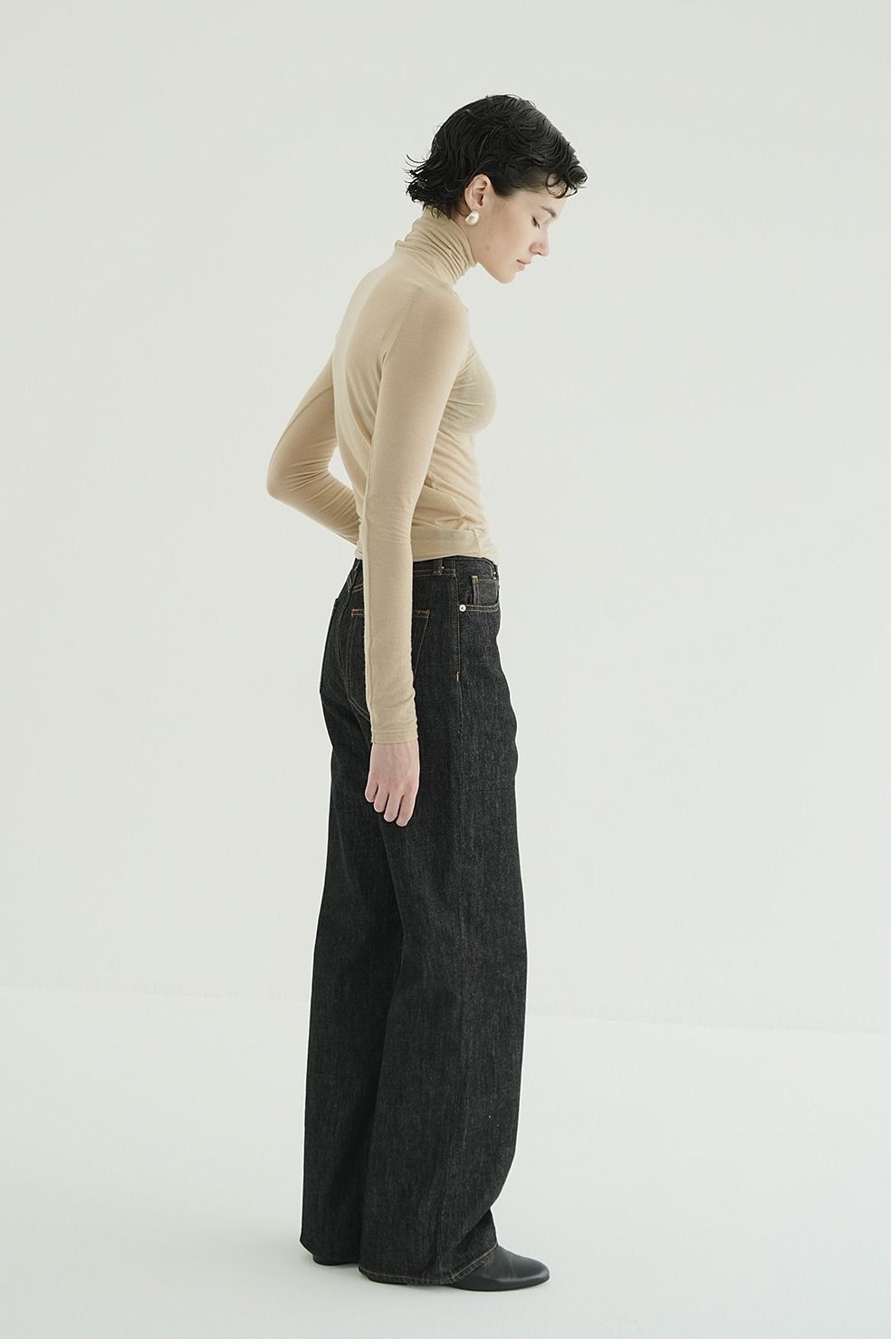 カシミヤ混タートルネックカットソー | COMFORTABLE TURTLE TOPS (BEIGE)
