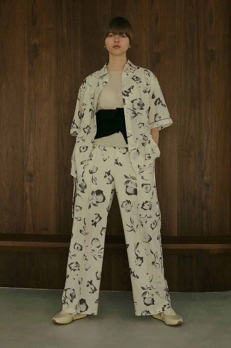 フラワーワイドパンツ - BLURRED FLOWER WIDE PANTS - IVORY