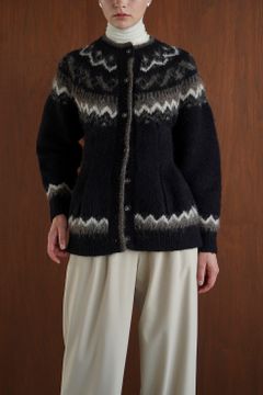 ノルディック ウエスト シェイプ カーディガン -  NORDIC WEST SHAPE CARDIGAN - BLACK