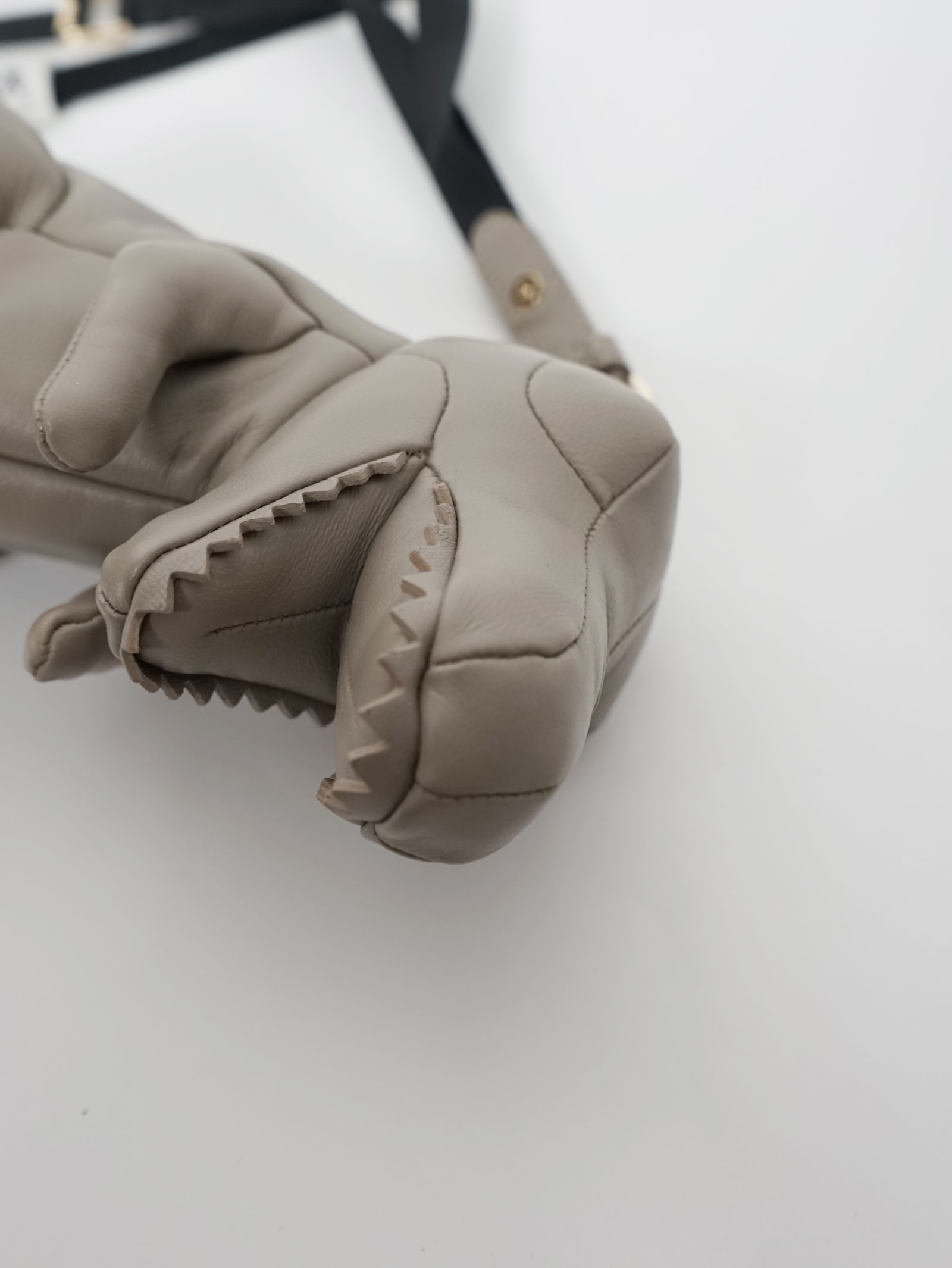 ティーレックス ミニバッグ - DOLLS T-REX MINI BAG - GREY
