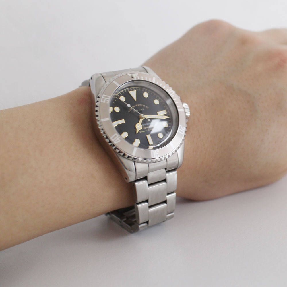 VAGUE WATCH CO.‐ GRY FAD エイジングの魅力。