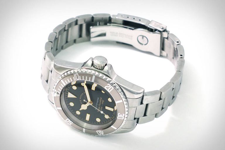 「 UNCRATE 」掲載 - VAGUE WATCH Co.  / BLK SUB , GRY FAD