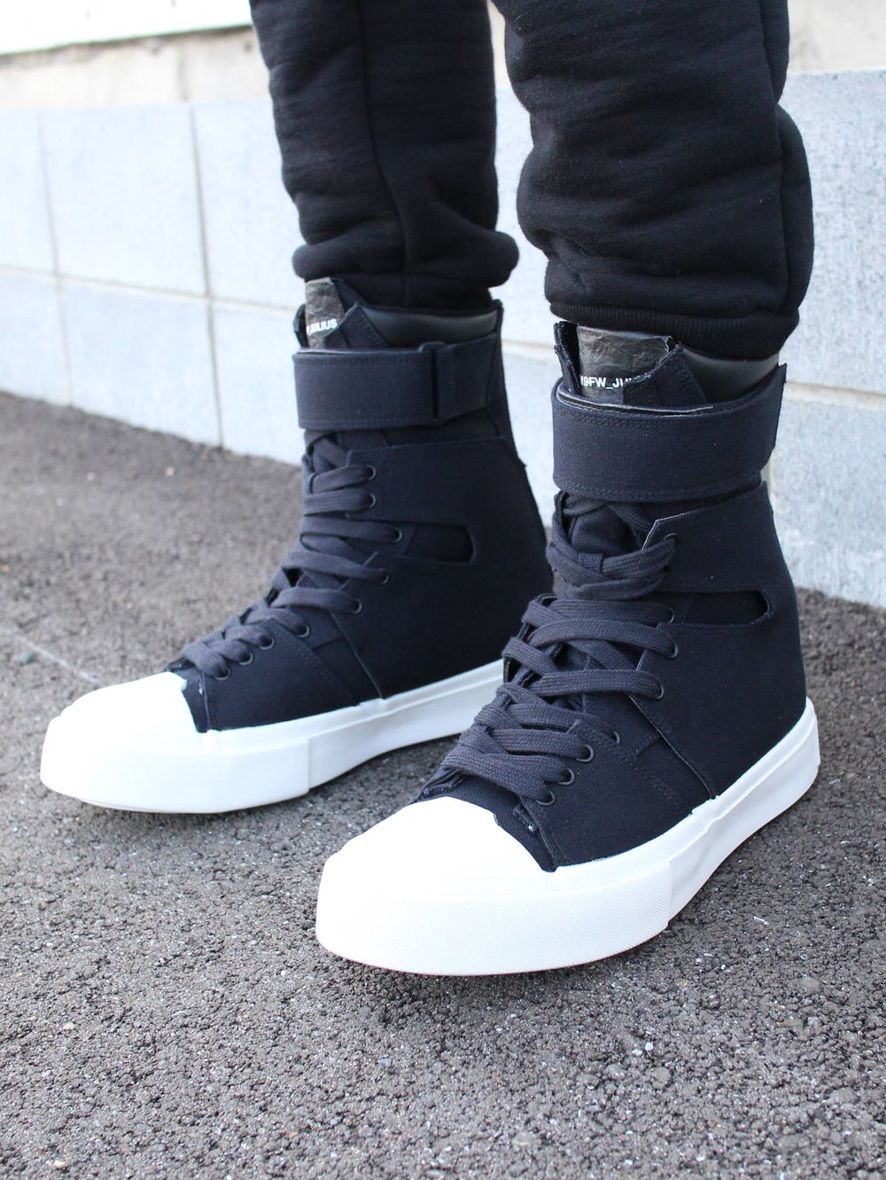 JULIUS 18-19AW - バックジップスニーカーのご紹介です。 | ADDICT WEB 