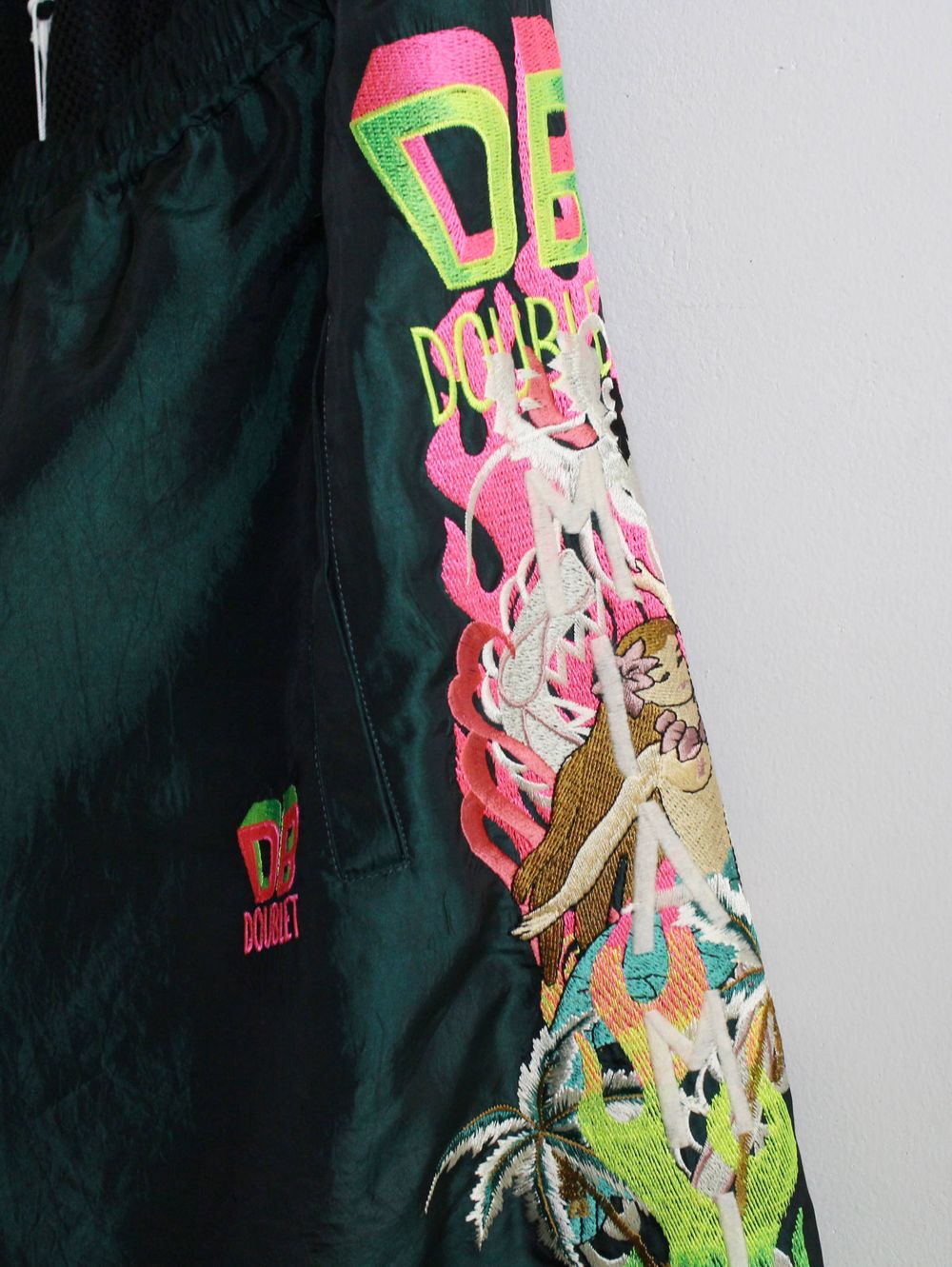 DOUBLET 19SS - CHAOS EMBROIDERY CHAMBRAY PANTS | ADDICT WEB SHOP