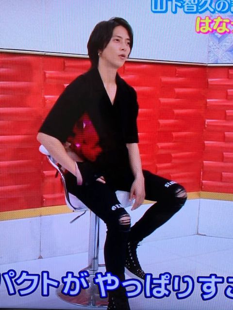 山下智久さん着用 ”GalaabenD スラッシュ加工スキニーデニム"