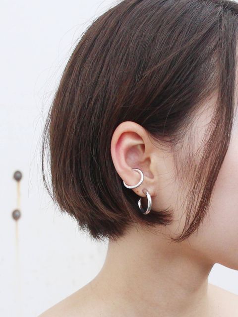CAREERING - PLACEBO 501 × EAR CUFF 303