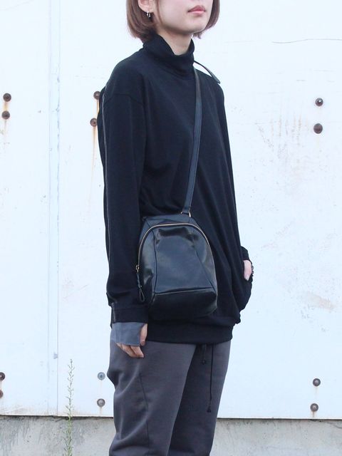 CORNELIAN TAURUSの最新モデル"Turtle shoulder"のご紹介です。