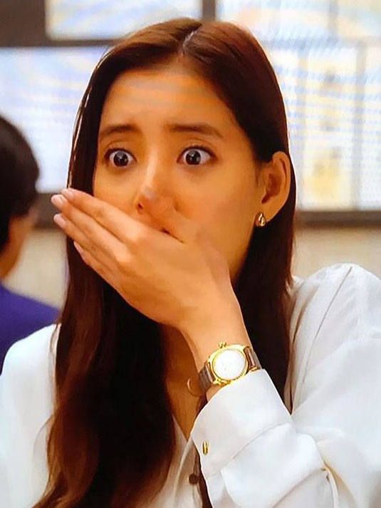 ドラマ『モトカレマニア』にて主役の 新木優子 さんが VAGUE WATCH CO."Coussin 12" を着用されているのでご紹介させていただきます。