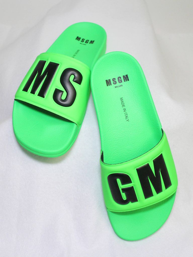 【雨の日にもお勧め】 MSGMのシャワーサンダル‼