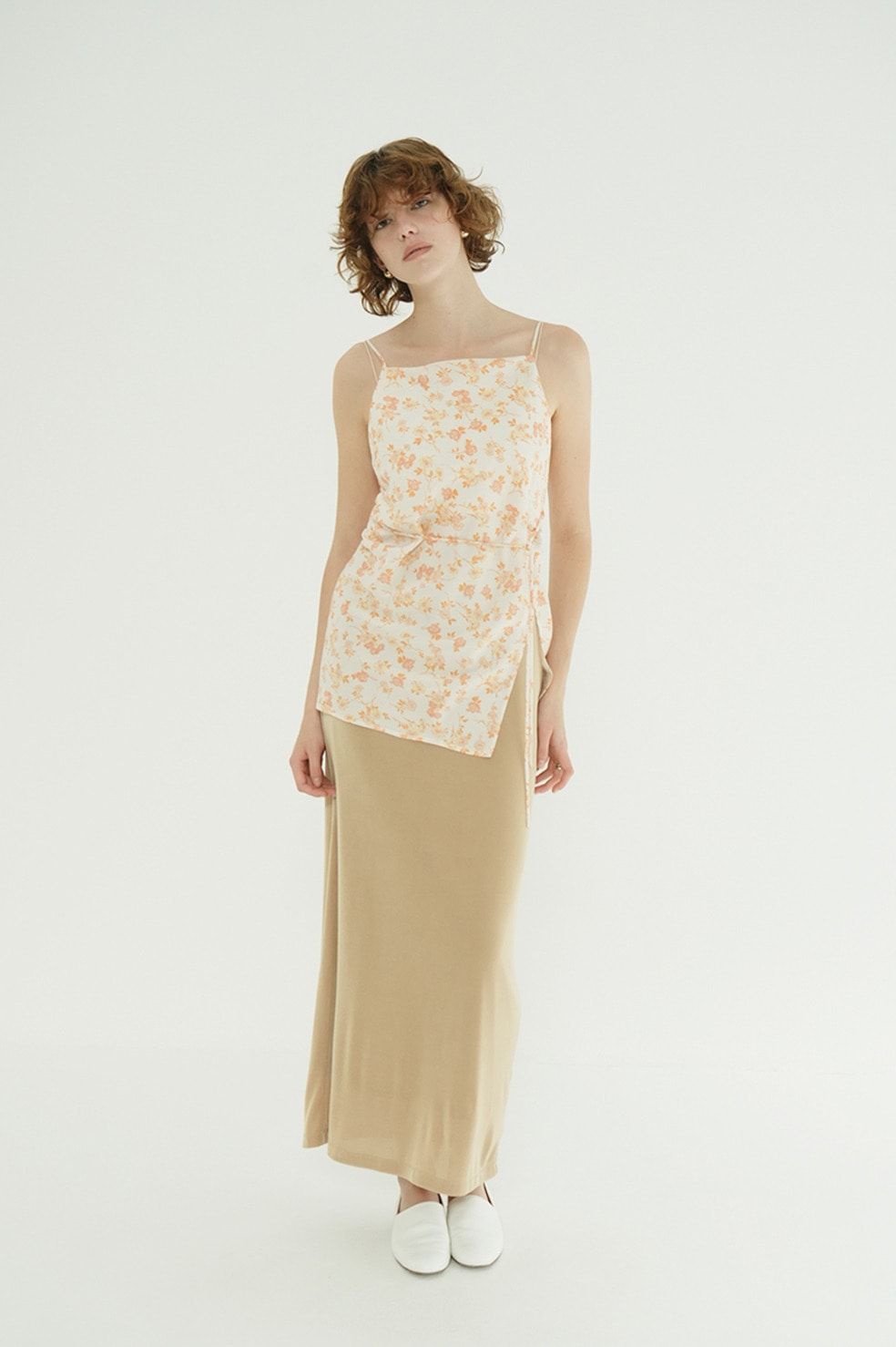 デザインキャミソール。 - MABEL FLOWER DRAPE CAMI TOPS (ORANGE)