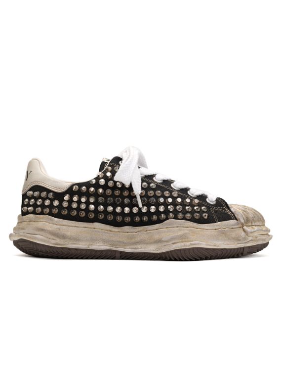 オリジナルソール スタッズスニーカー "BLAKEY"  STUDDED Canvas Low-top Sneaker - A13FW729 - BLACK