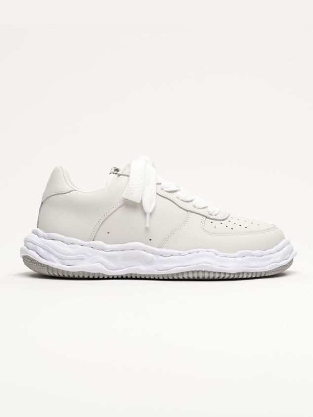 オリジナルソールスニーカー "WAYNE" OG Sole Leather Low-top Sneaker  A07FW702 - WHITE