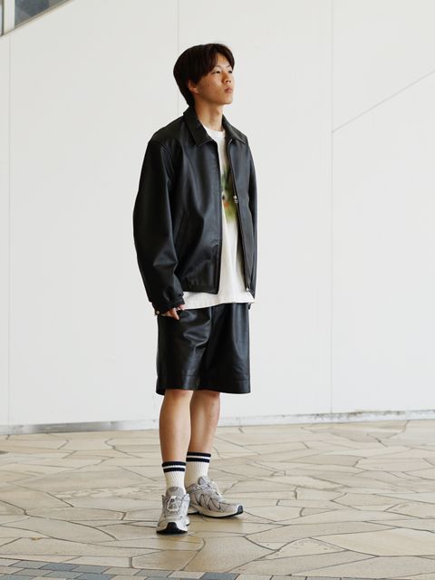 UNIVERSAL PRODUCTS. レザーセットアップのストリートスタイル