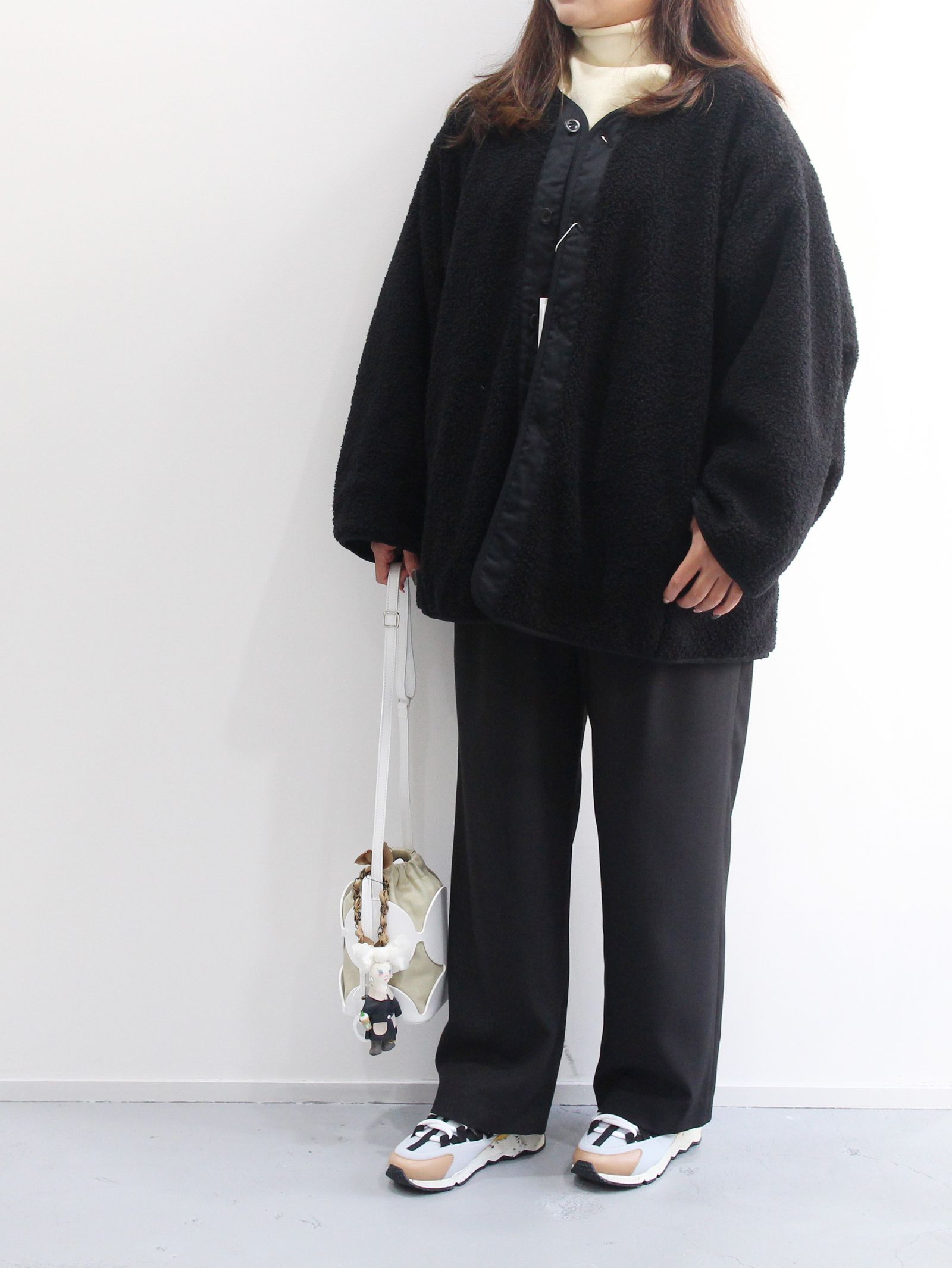 毎シーズン人気、CLANEの定番ボアジャケットコーデ