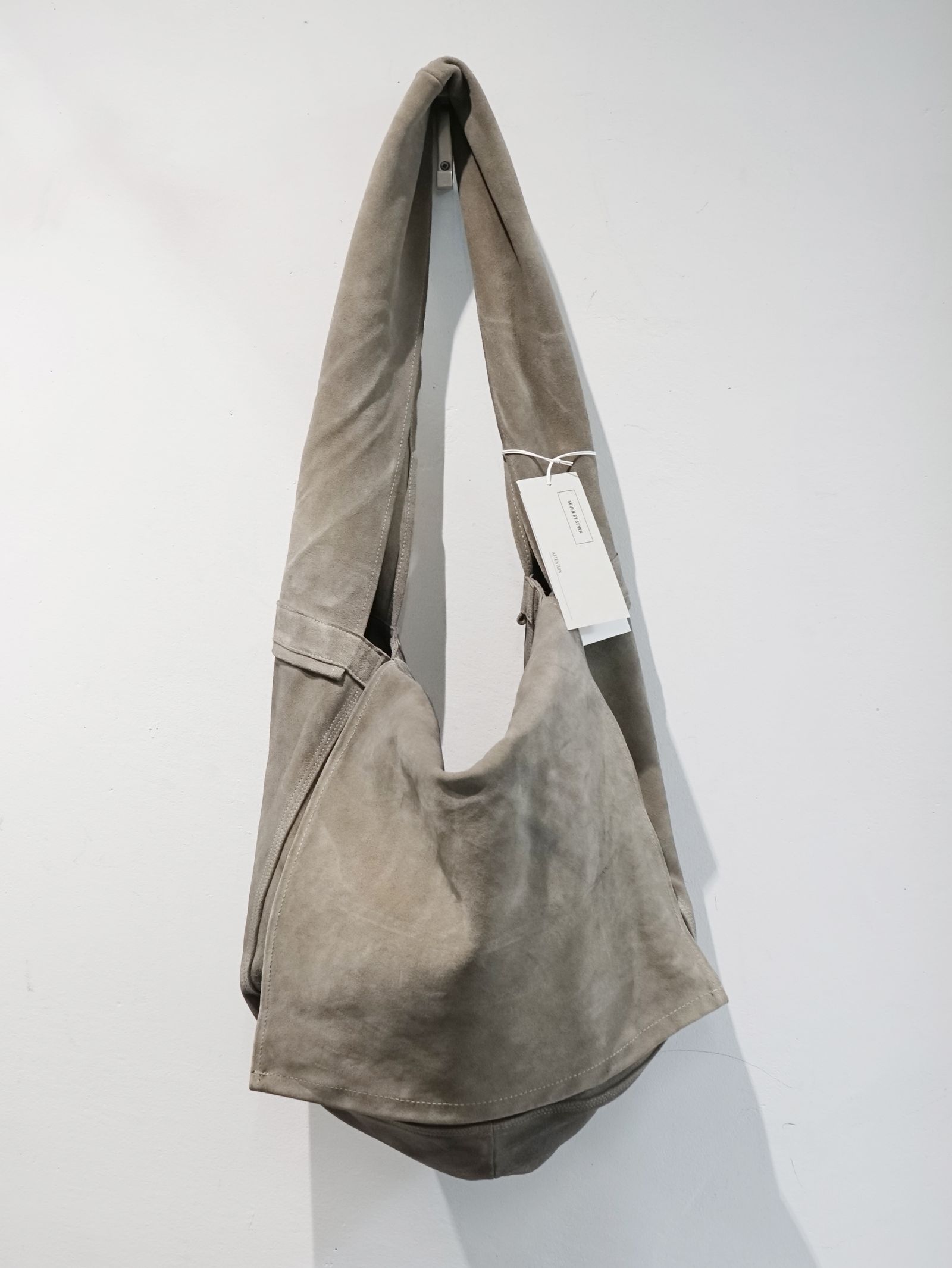 SEVEN BY SEVEN - レザーショルダーバッグ LEATHER SHOURDER BAG - Cow