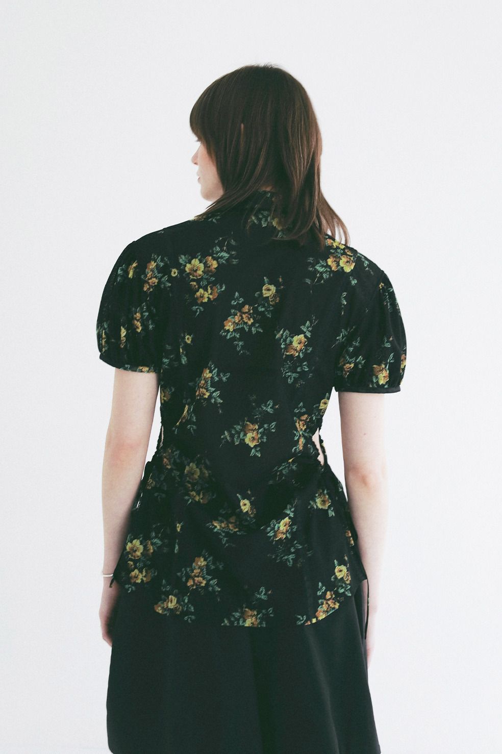 チュールフローラルシャツ - FLOWER SIDE HOLE SHIRTS (BLACK)
