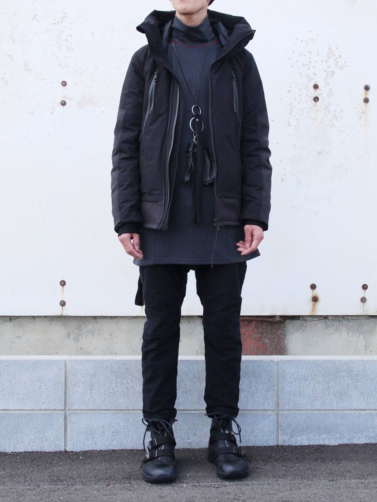 the virridi-anne × RVW コラボ ダウンジャケット