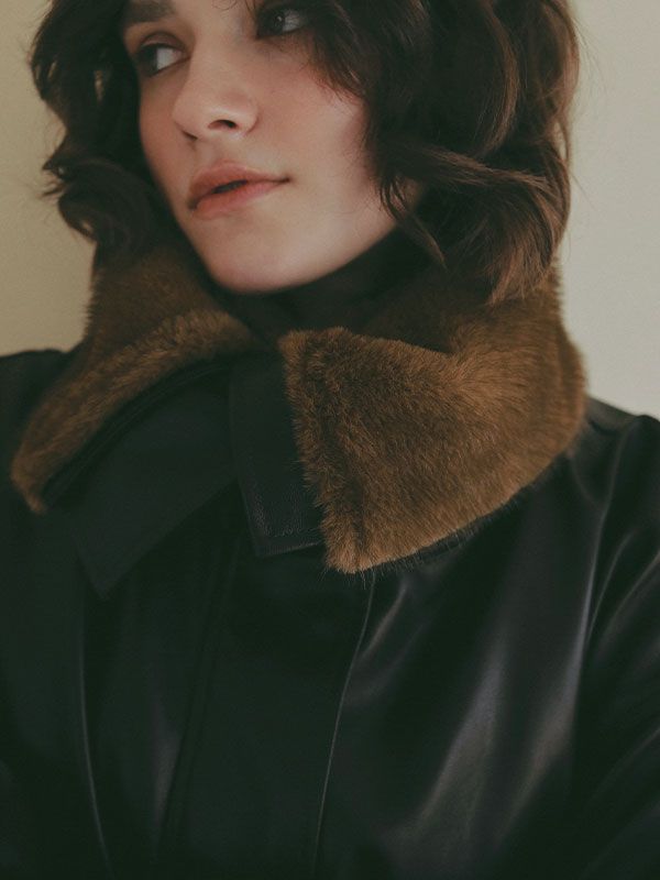 ファーカラーフェイクレザーブルゾン （BROWN)