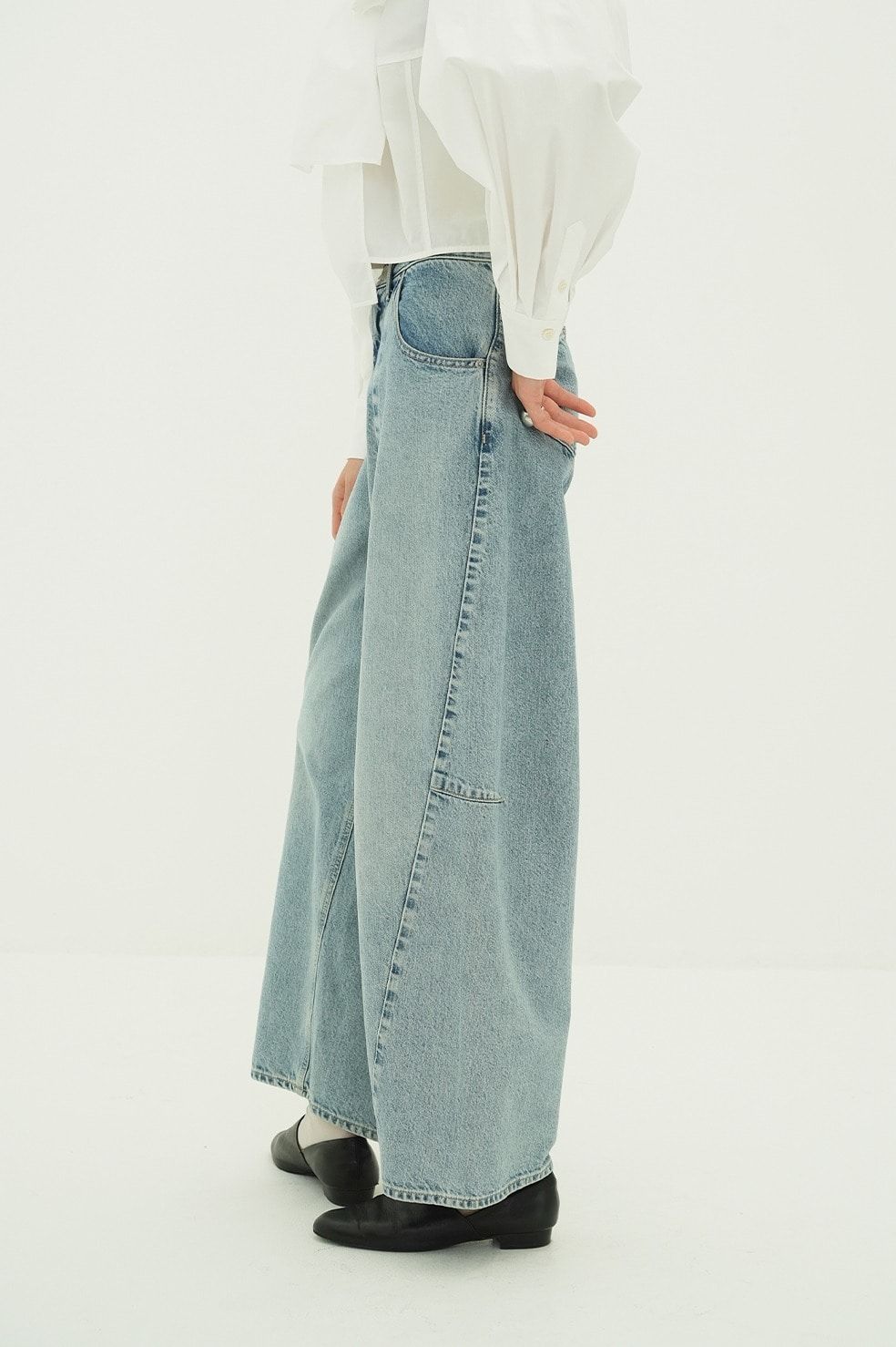 コクーン バルキー デニムパンツ -  COCOON BULKY DENIM PANTS (BLUE)