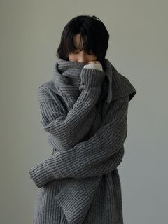 羽織るだけでこなれ感を演出、ETREの新作レイヤードスタイル