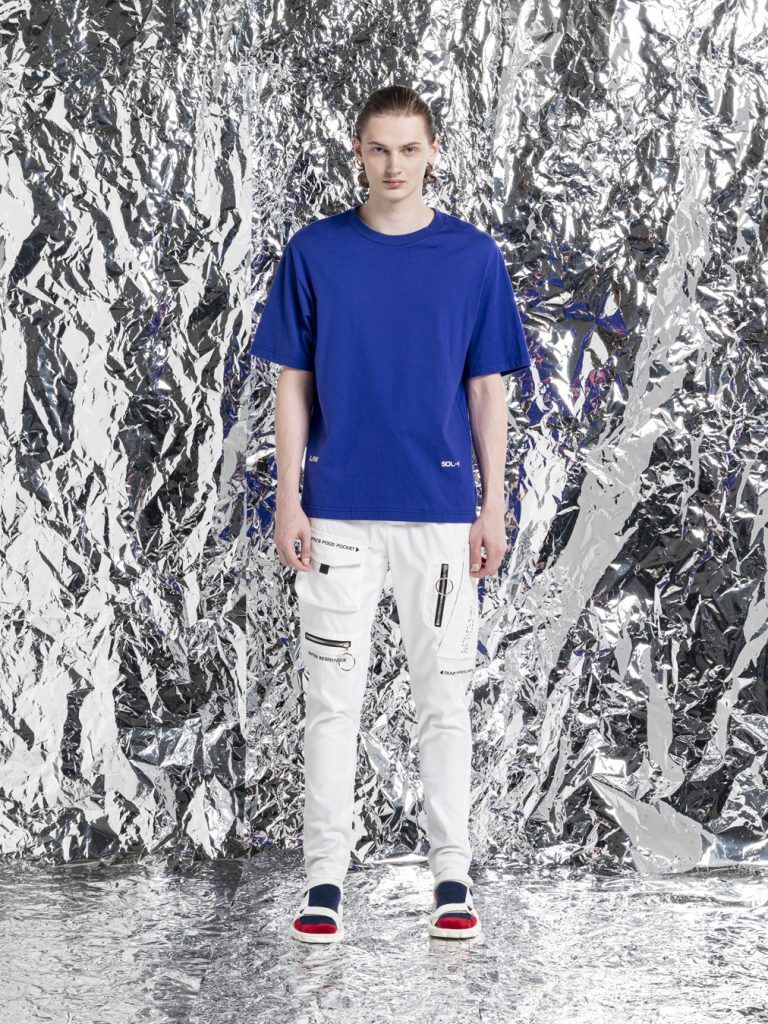 バックプリントTシャツ - METHOLOGY GRAPHIC T-SHIRT BLUE
