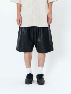 SAINT LAURENT レザー ショーツ UNIVERSAL PRODUCTS - レザーショーツ - LEATHER EASY SHORTS