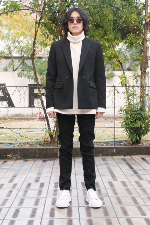 程よくエッジの効いたYUKI HASHIMOTOのセットアップコーデ