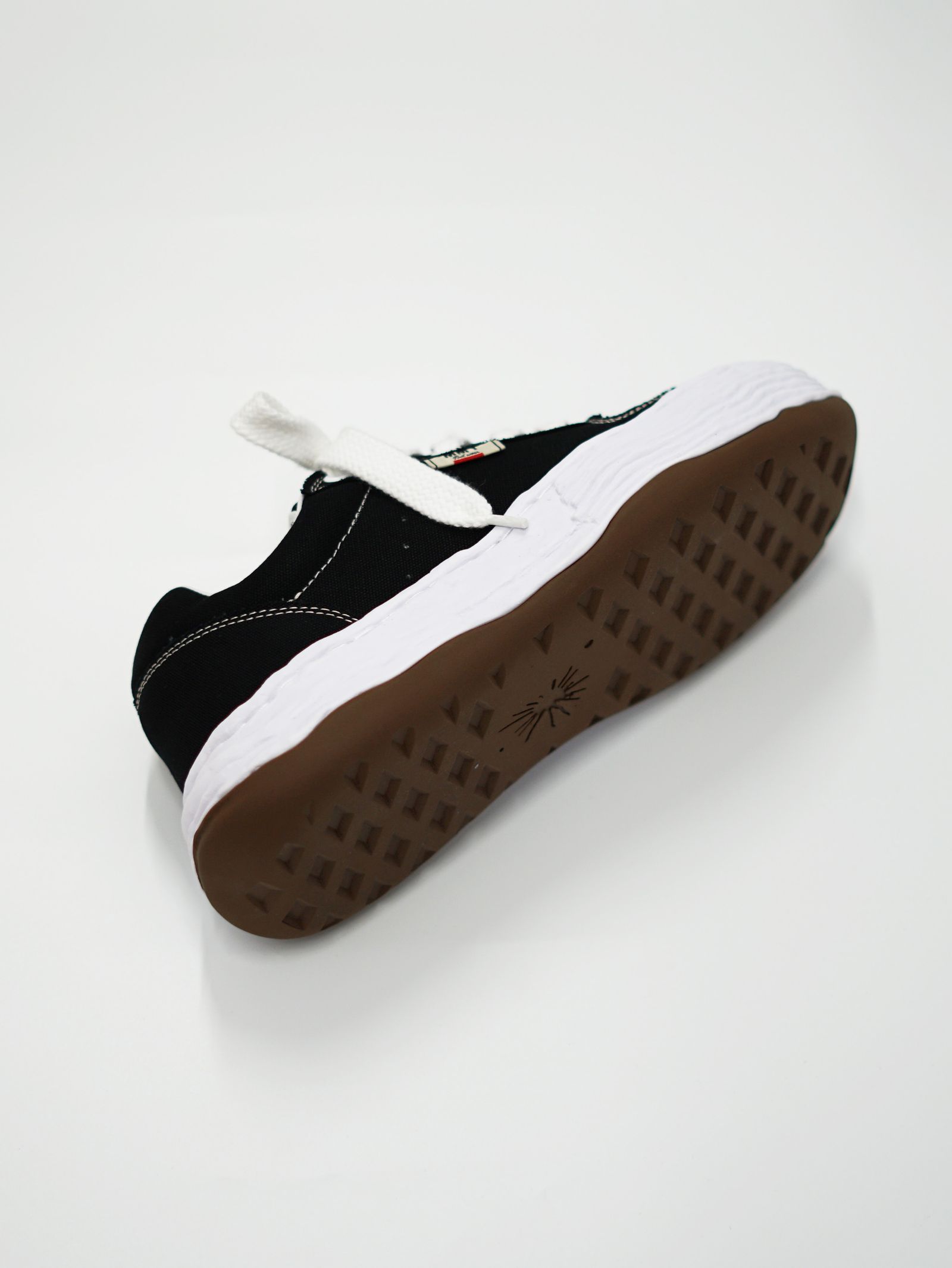 "OLIVER / オリバー" OG Sole Canvas Low-top Sneakers - オリジナルソールスニーカー（BLACK）