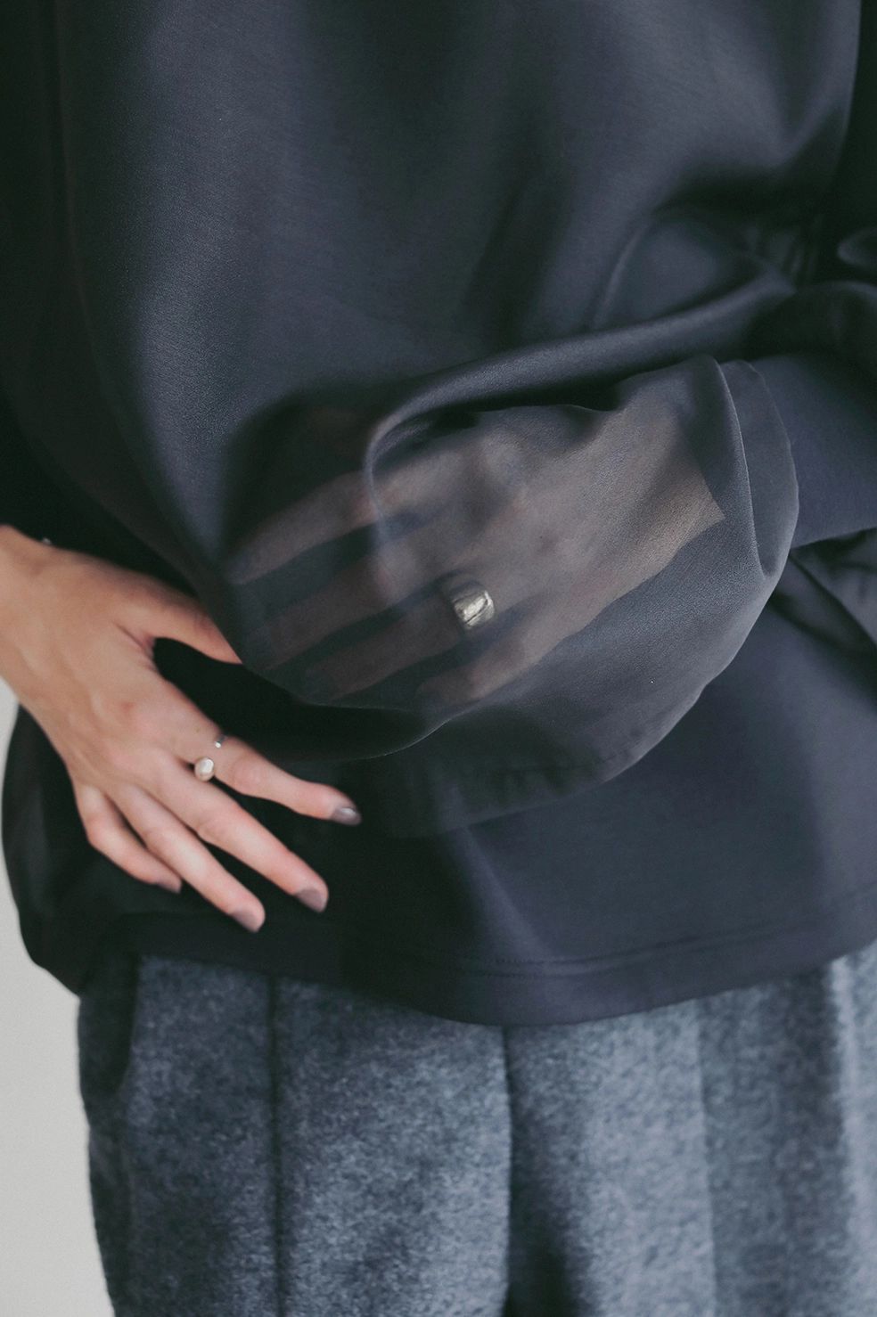 シアーレイヤード カットトップス | SHEER LAYERED CUT TOPS (BLACK)