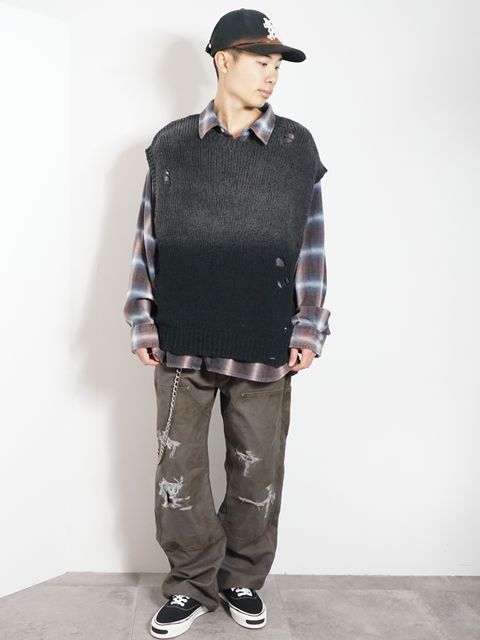 KAMIYAのワイドパンツ×レイヤードで魅せる25SS 最新ヴィンテージコーデ