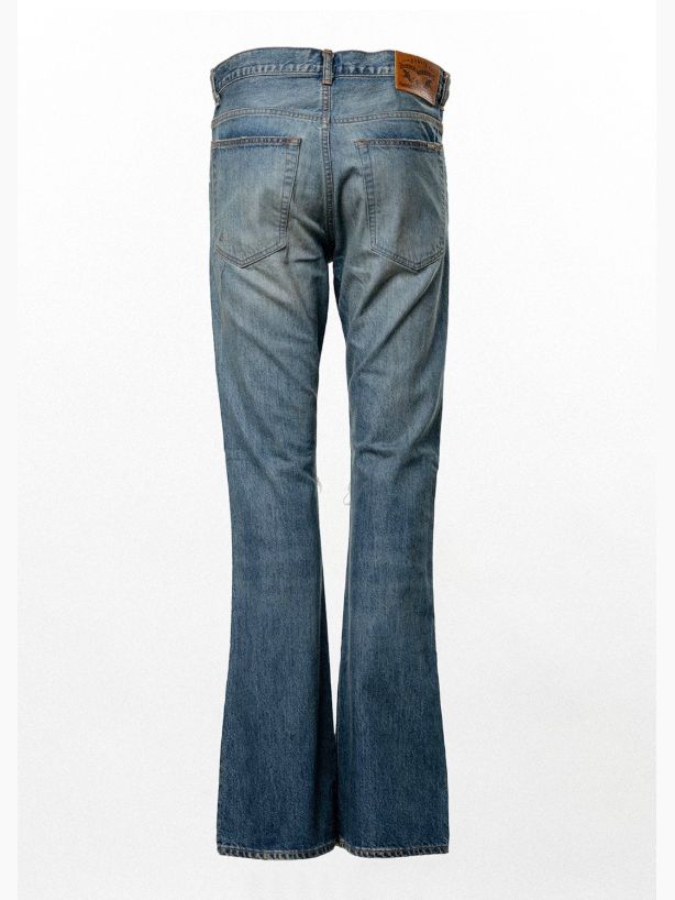 ディストレスド スリム ブーツカット デニム パンツ - Distressed Slim Bootcut Denim Pants (INDIGO)