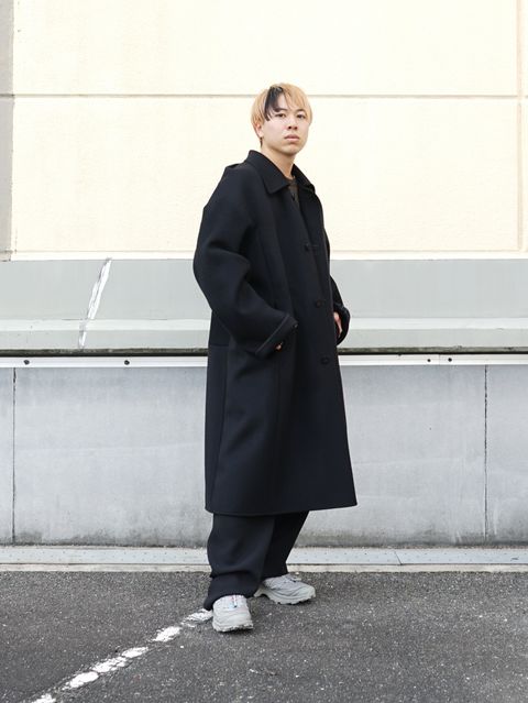 テックとモードが融合｜OVERCOAT×SALOMONの大人カジュアル