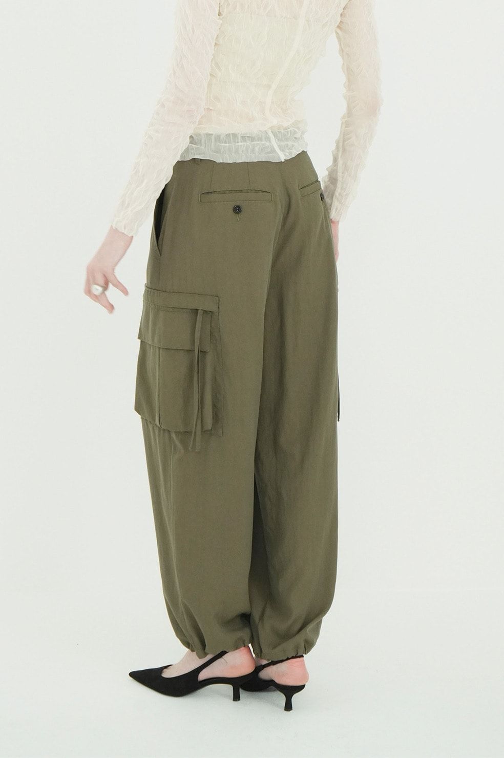 カーゴパンツ - LOW WAIST POCKET CARGO PANTS (KHAKI)