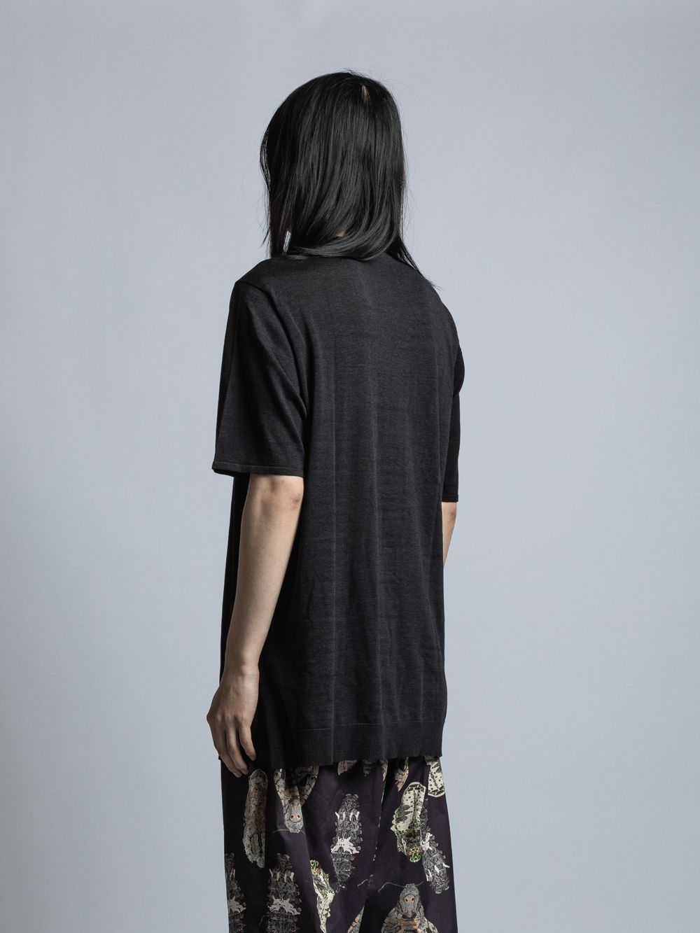 シルク / リネン / コットン ハイゲー ジ半袖プルオーバーニット-BLACK/ CHARCOAL