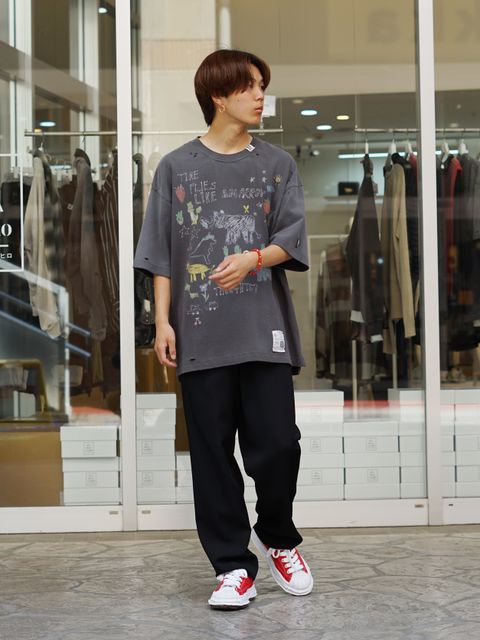 モードに仕上げる、ミハラヤスヒロののミックススタイル
