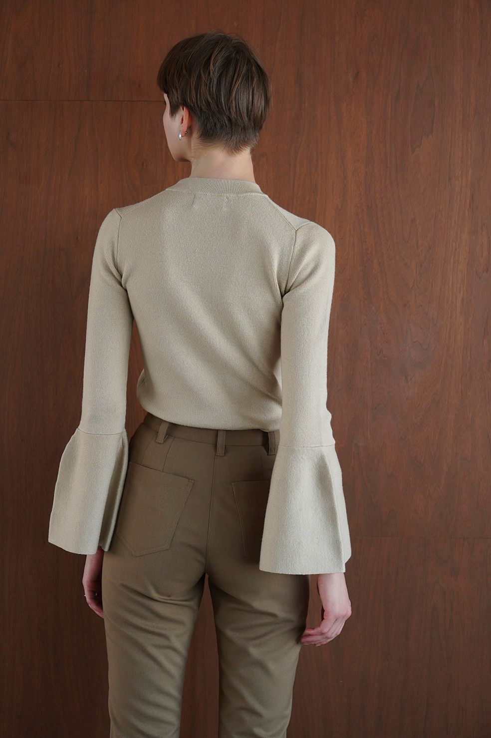ベルスリーブトップス -  BELL SLEEVE KNIT TOPS - IVORY