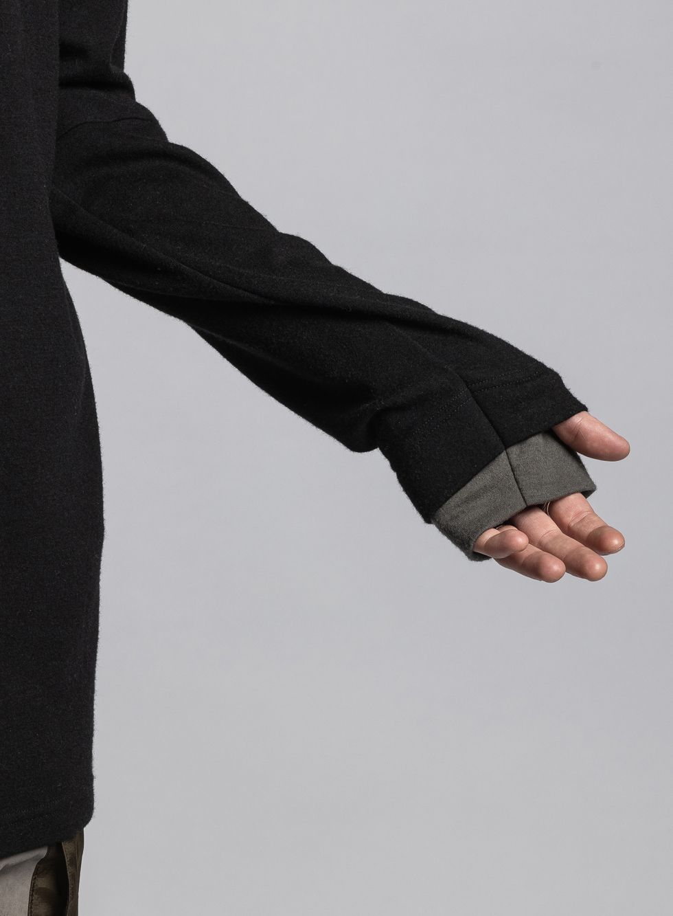 ウールスムースタートルネックプルオーバー - Wool Smooth Turtleneck