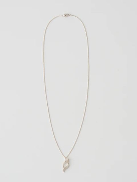 " YENTOWN KZM 着用" アイコニック ネックレス - ICONIC NECKLACE SILVER
