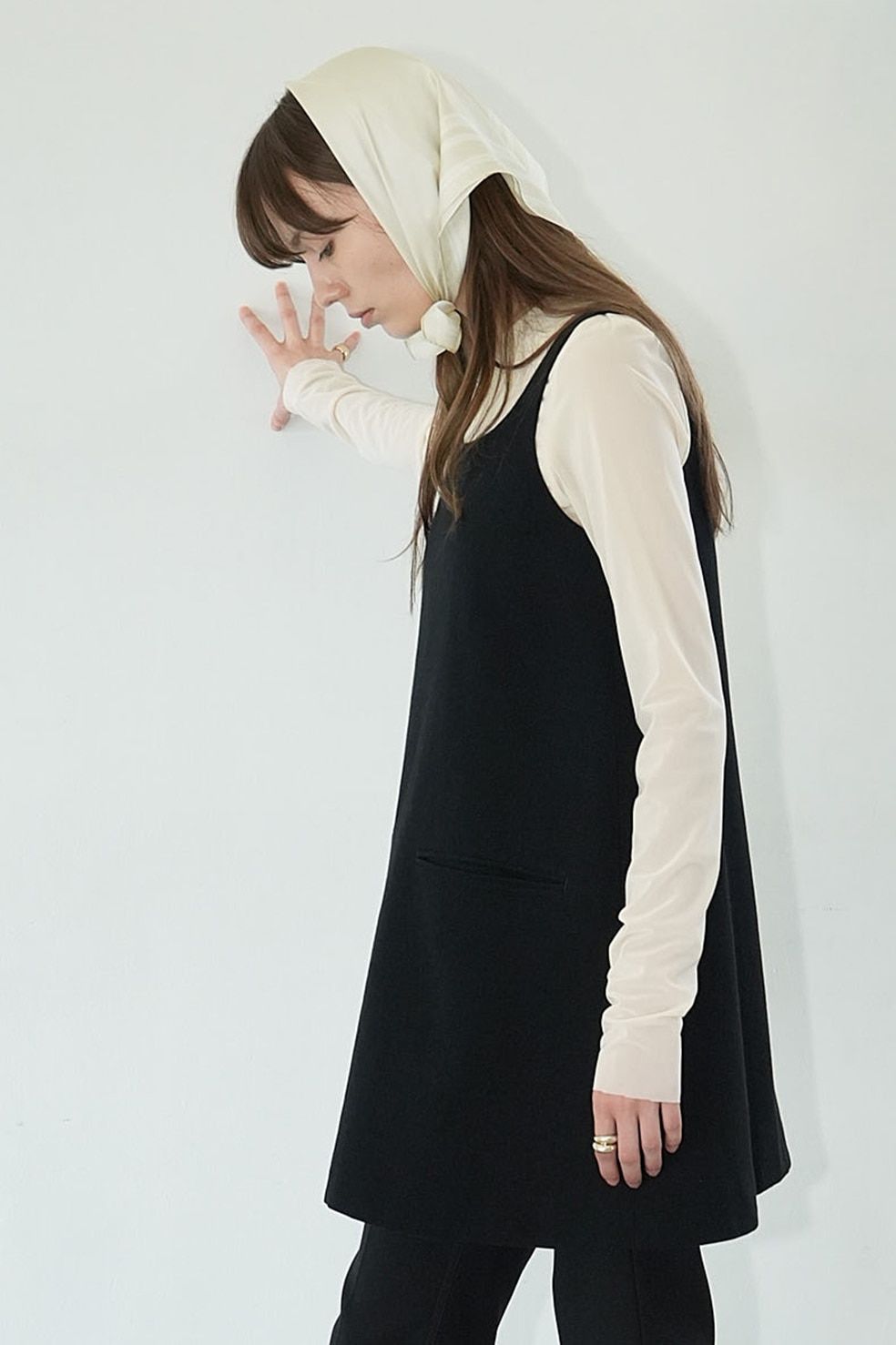 シアーメッシュ コンパクトトップス -  SHEER MESH CREW NECK TOPS - IVORY